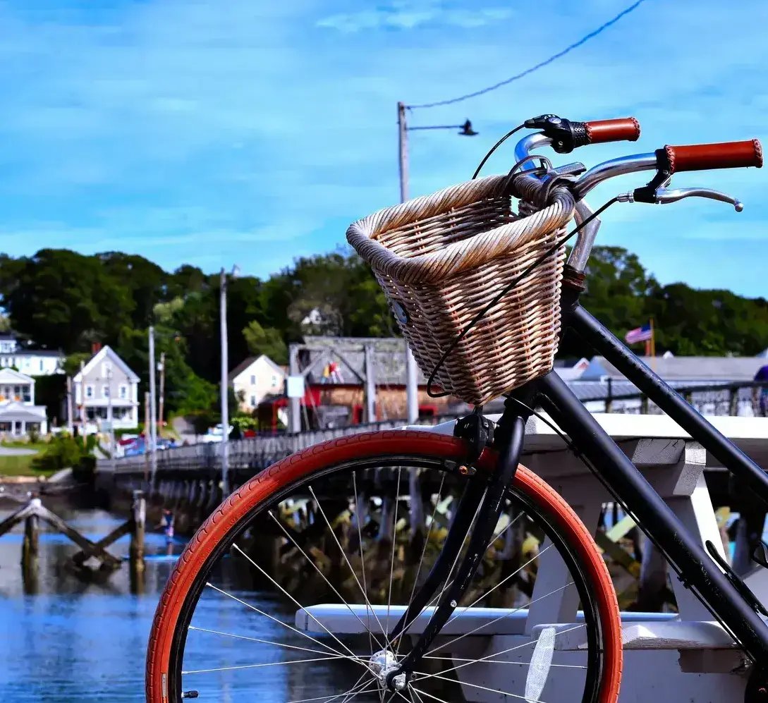 Photo by Sean Quillen - Boothbay Harbor, ME, USA -bike on Unsplash