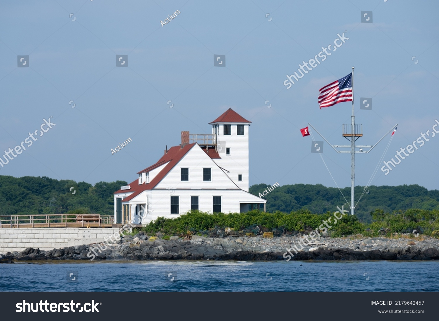stock-photo-wood-island-life-saving-station-in-the-mouth-of-the-piscataqua-river-kittery-point-maine-2179642457