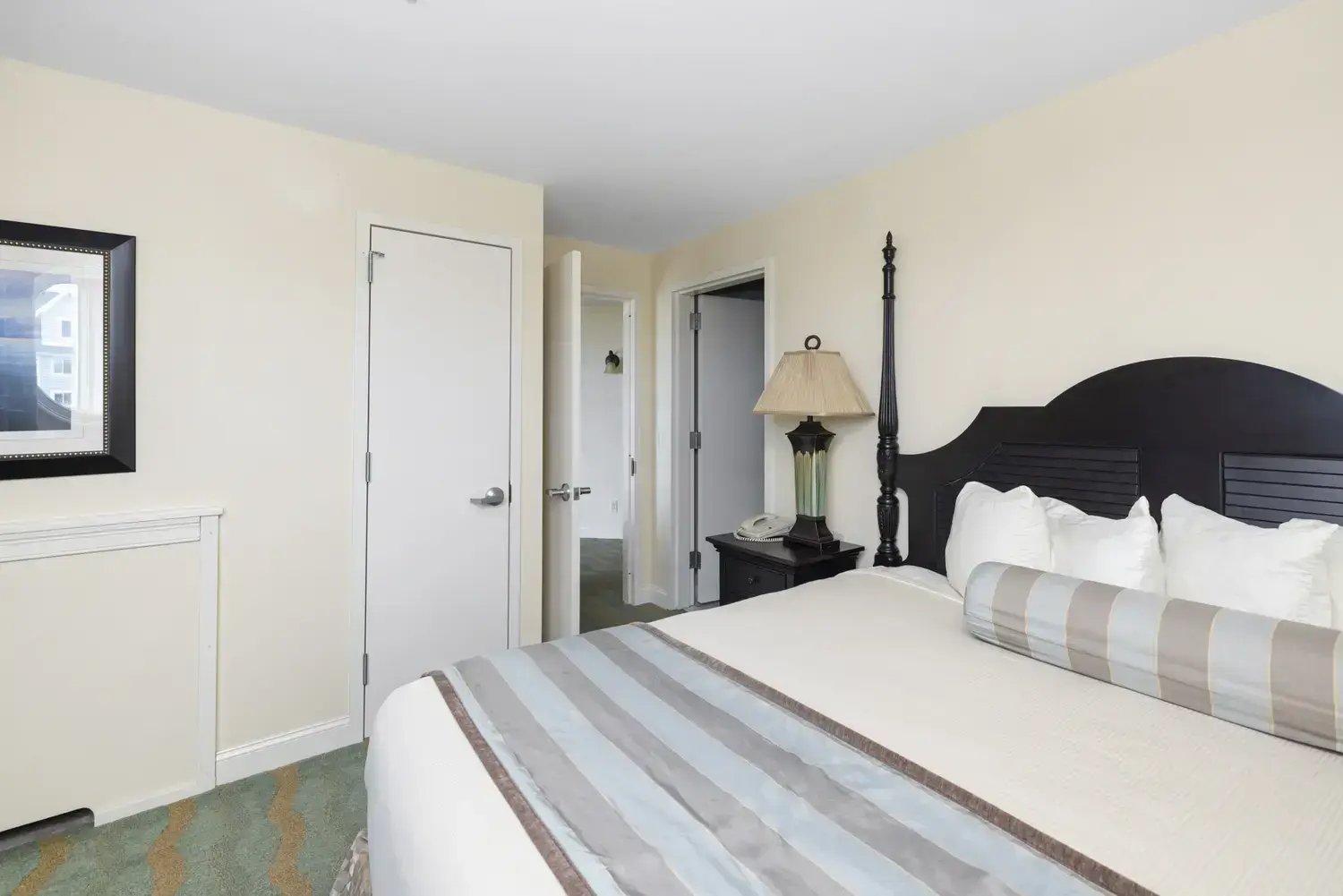 Ocean Suites King Separate Bedroom 3