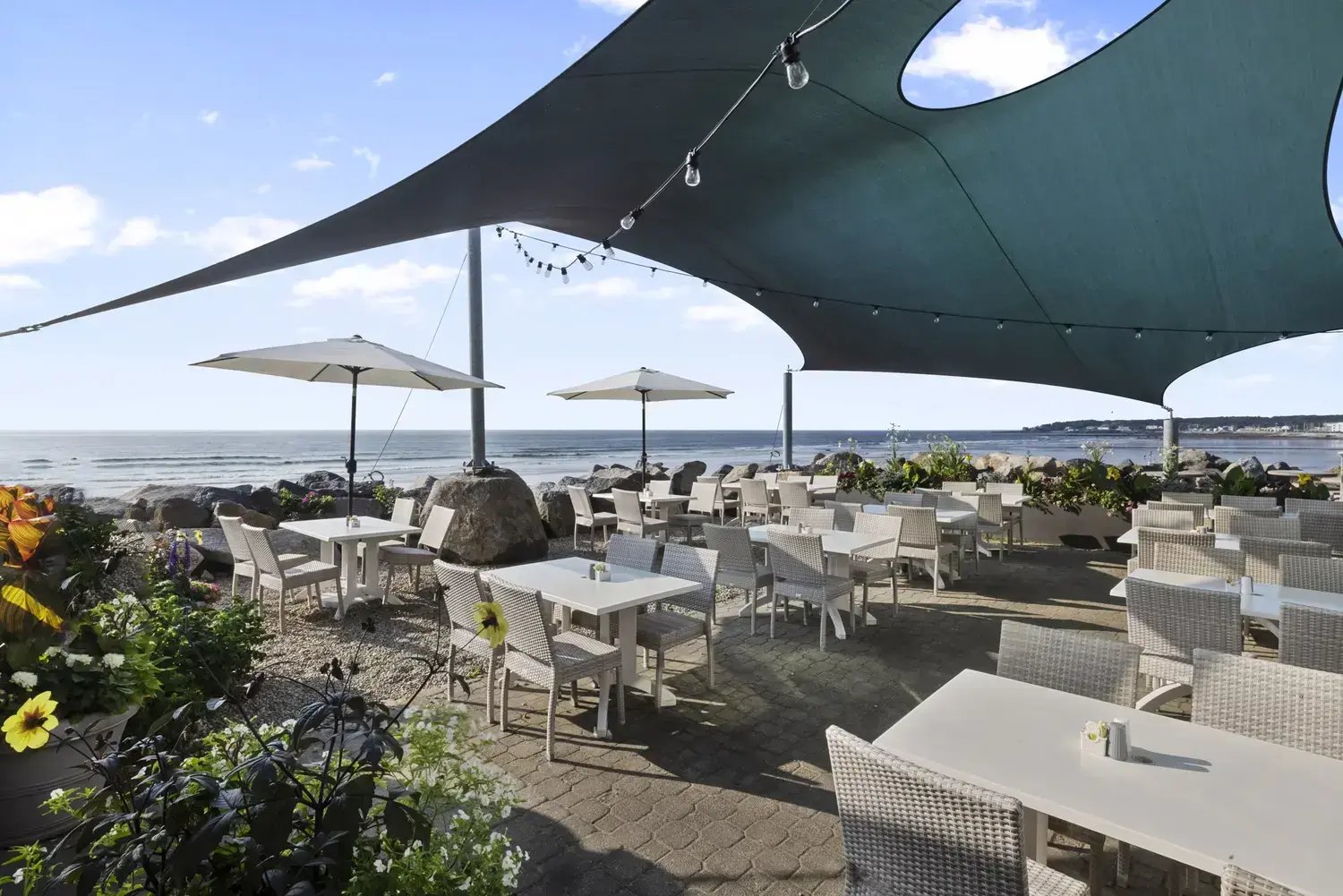 Sun and Surf Restaurant York Maine Long Sands Beach © Heidi Kirn Photography 1X4A3020