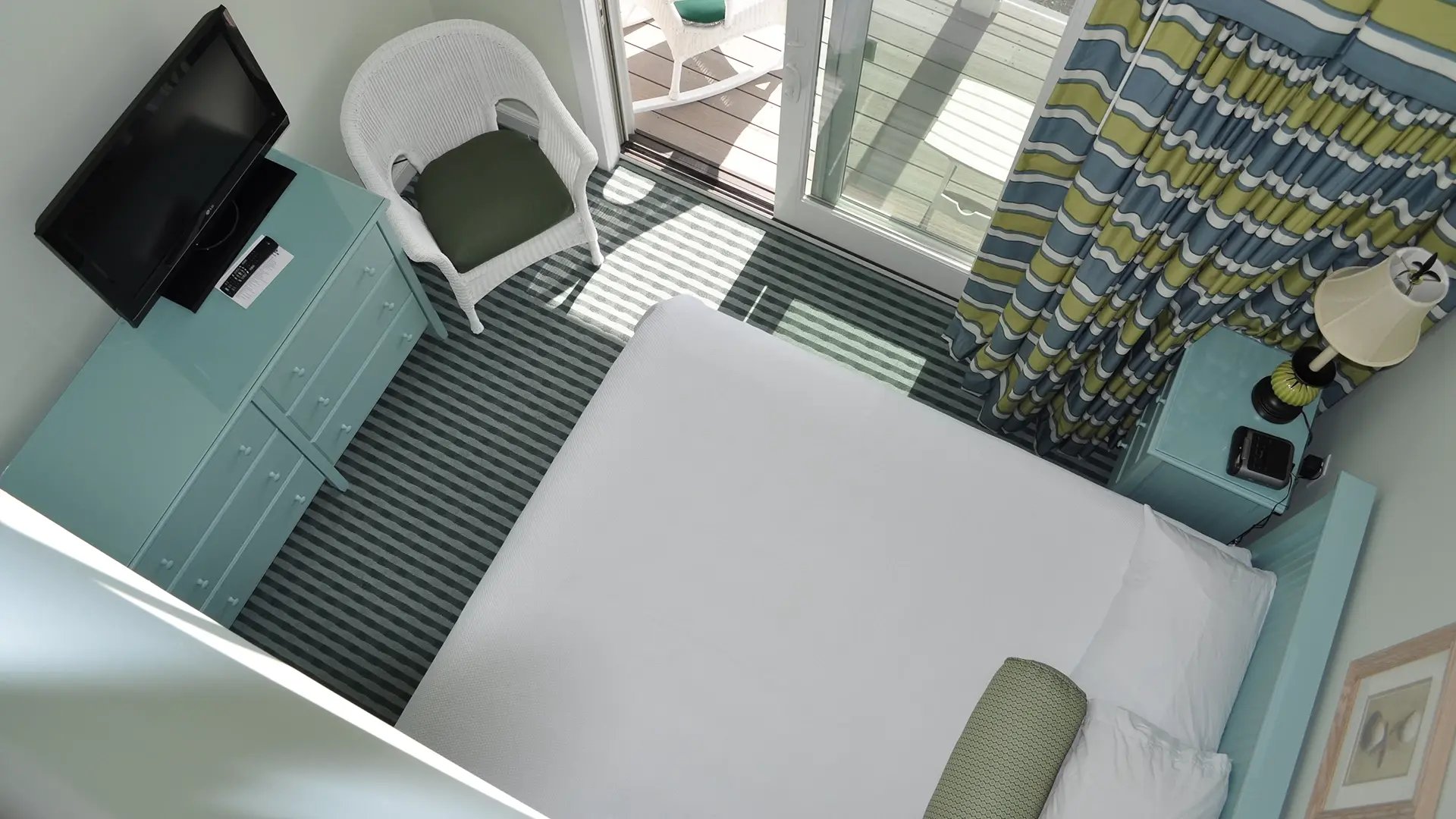 Loft End Room